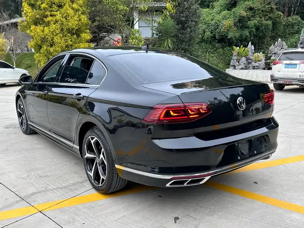 Volkswagen Magotan 2023 из CN, фото 9
