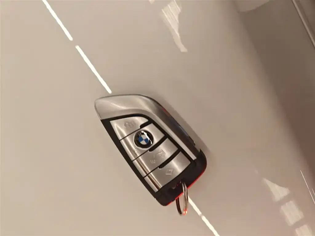BMW 5 Series 2023 из CN, фото 9