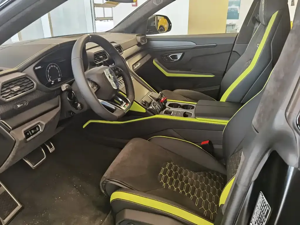 Lamborghini Urus 2022 из CN, фото 5