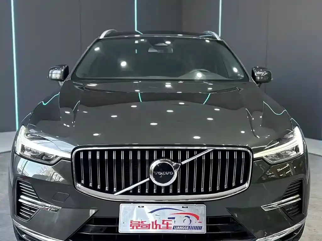 Volvo XC60 2022 из CN, фото 2