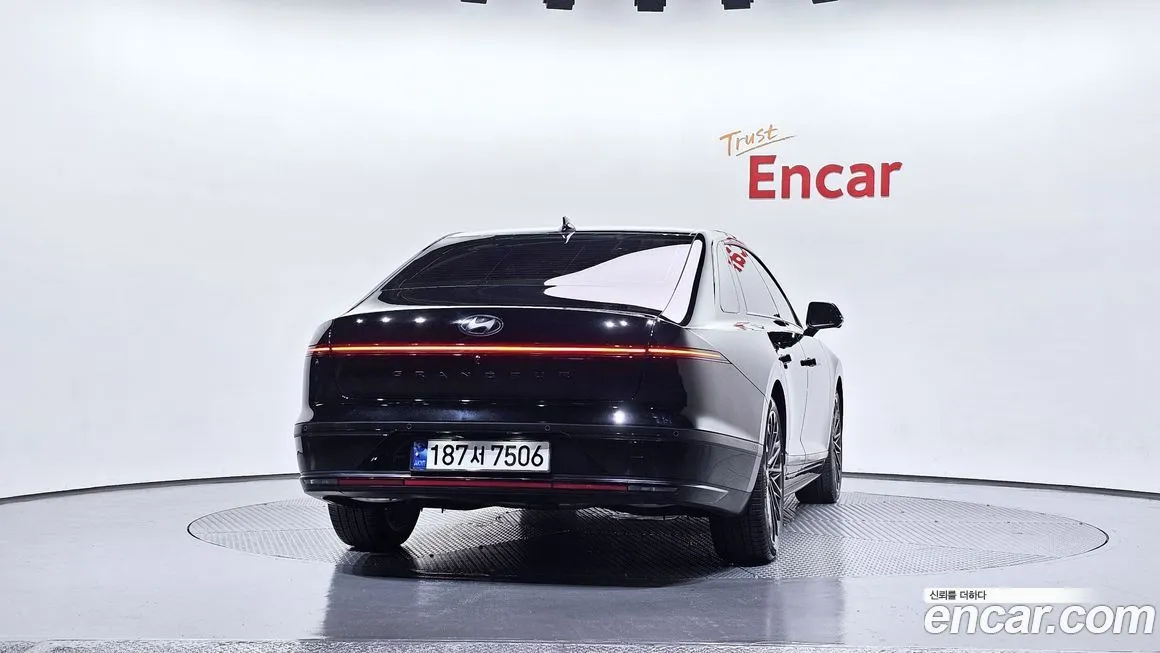 Hyundai Grandeur 2023 из KR, фото 4