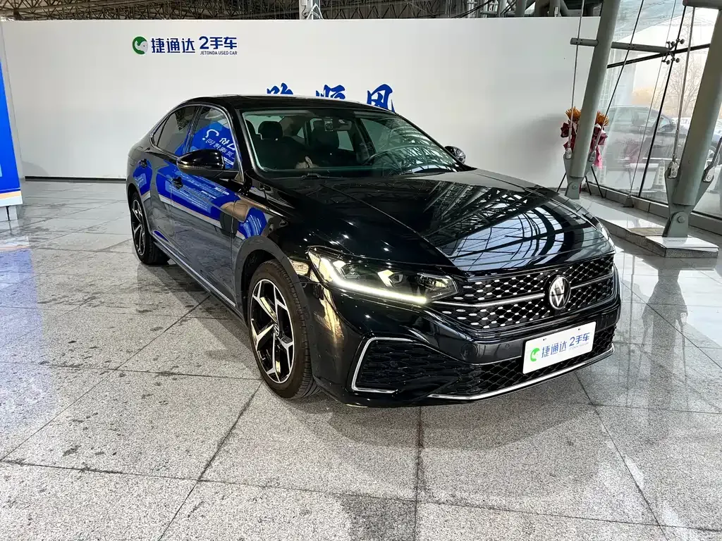 Volkswagen Passat — фото 4