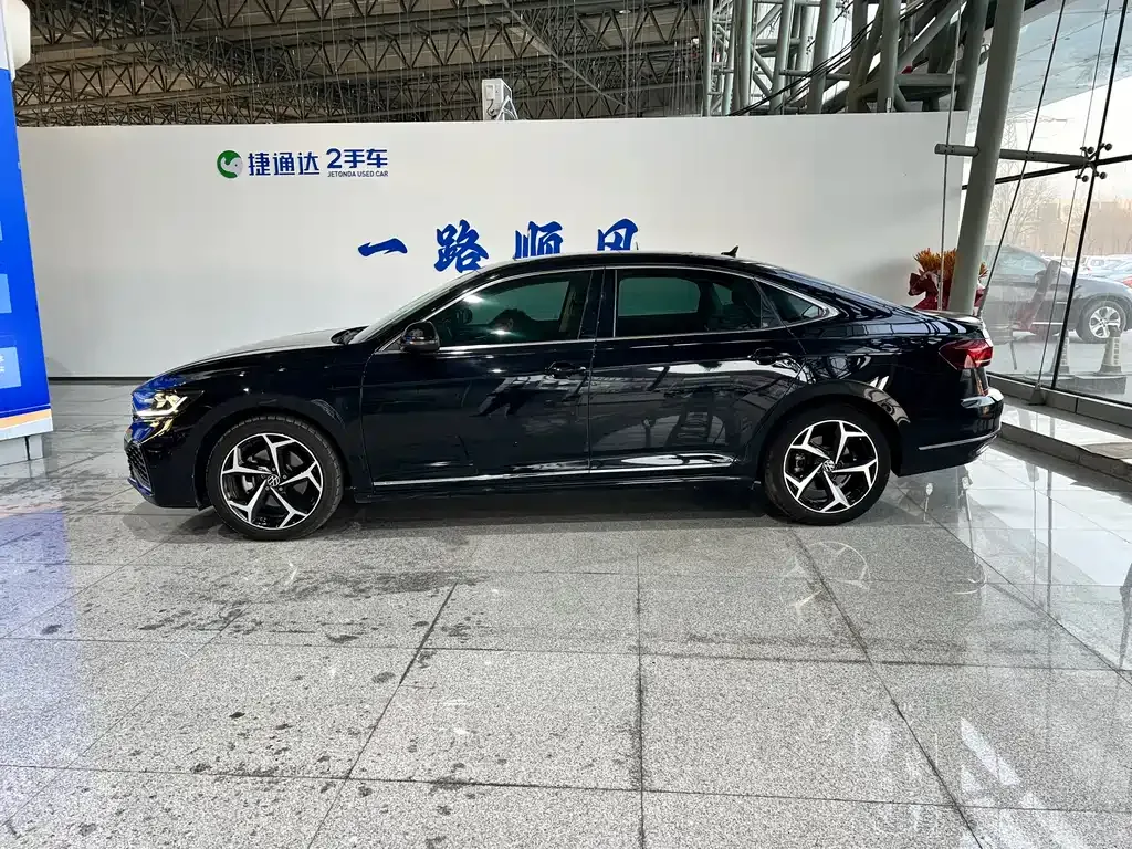 Volkswagen Passat — фото 6