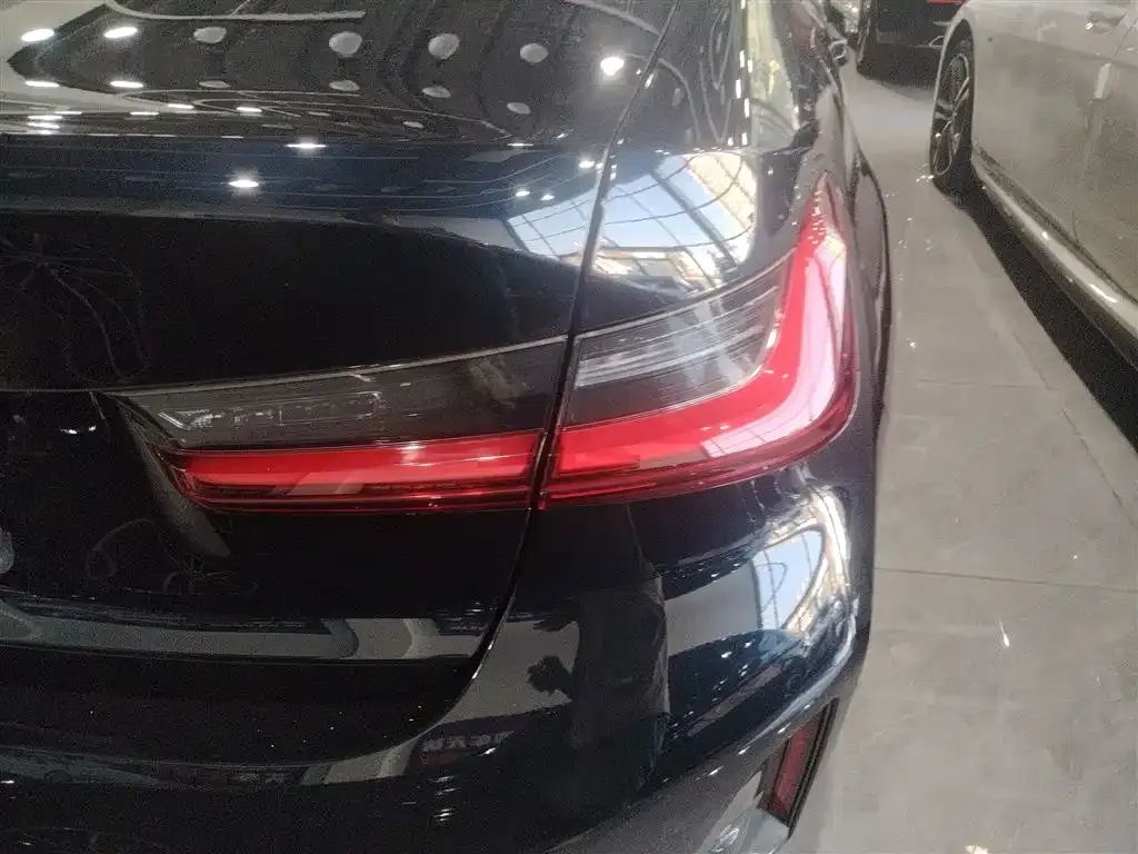 BMW 3 Series 2023 из CN, фото 8