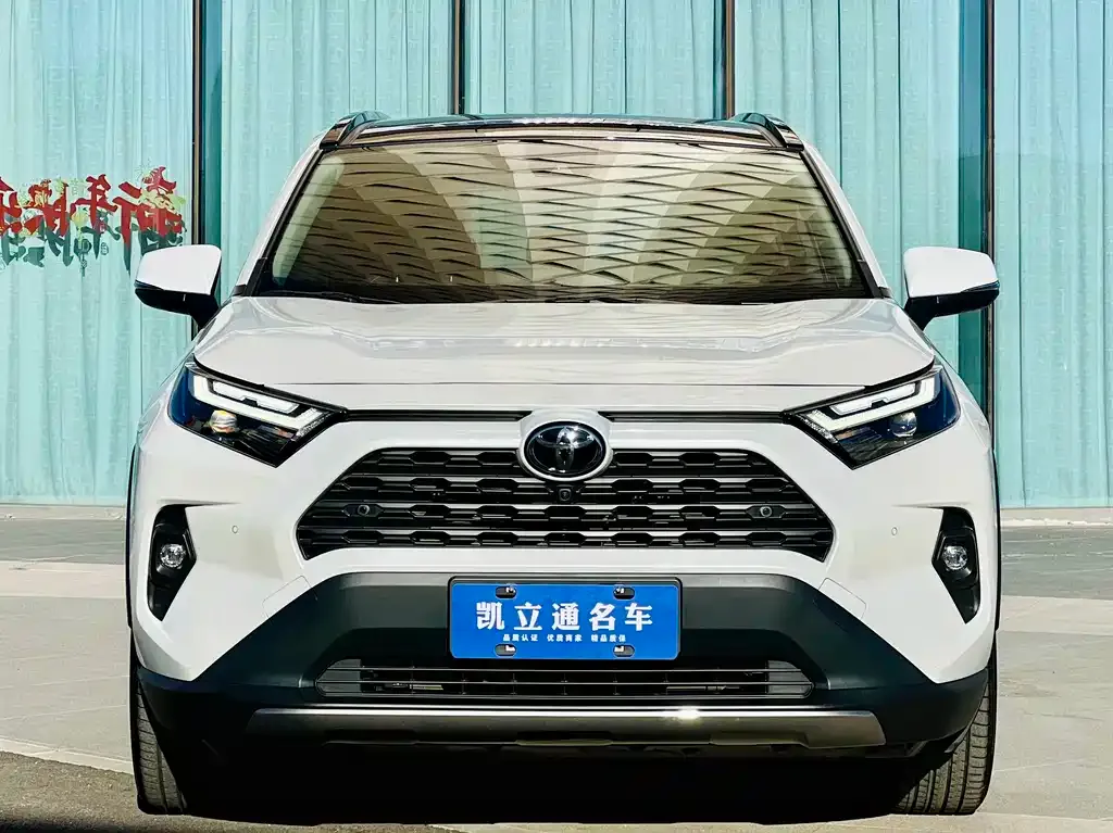 Toyota RAV4 2023 из CN, фото 2