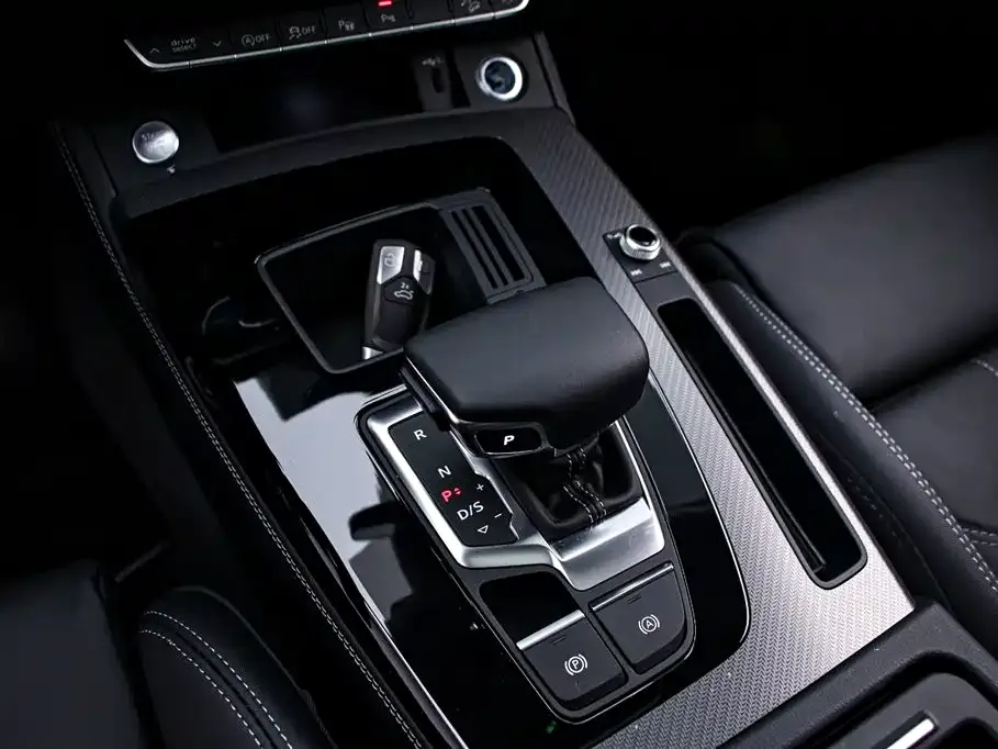 Audi Q5L 2023 из CN, фото 9