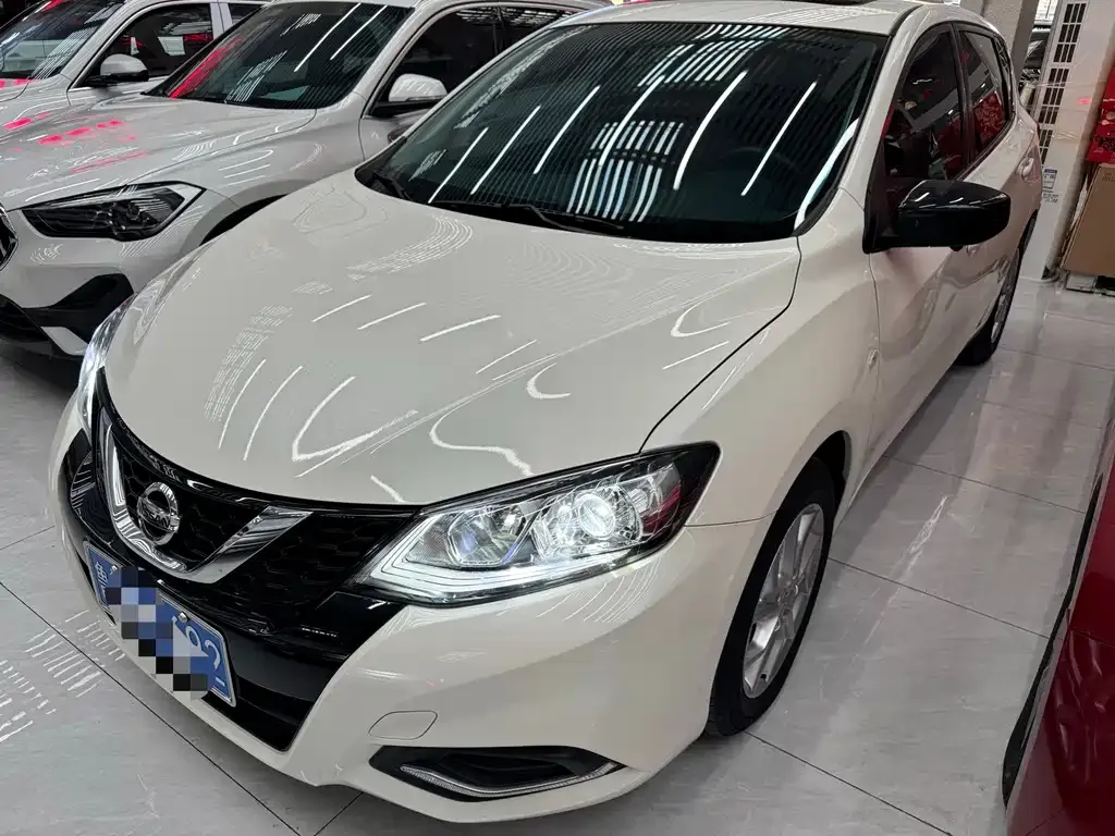 Nissan Tiida 2023 из CN, фото 1