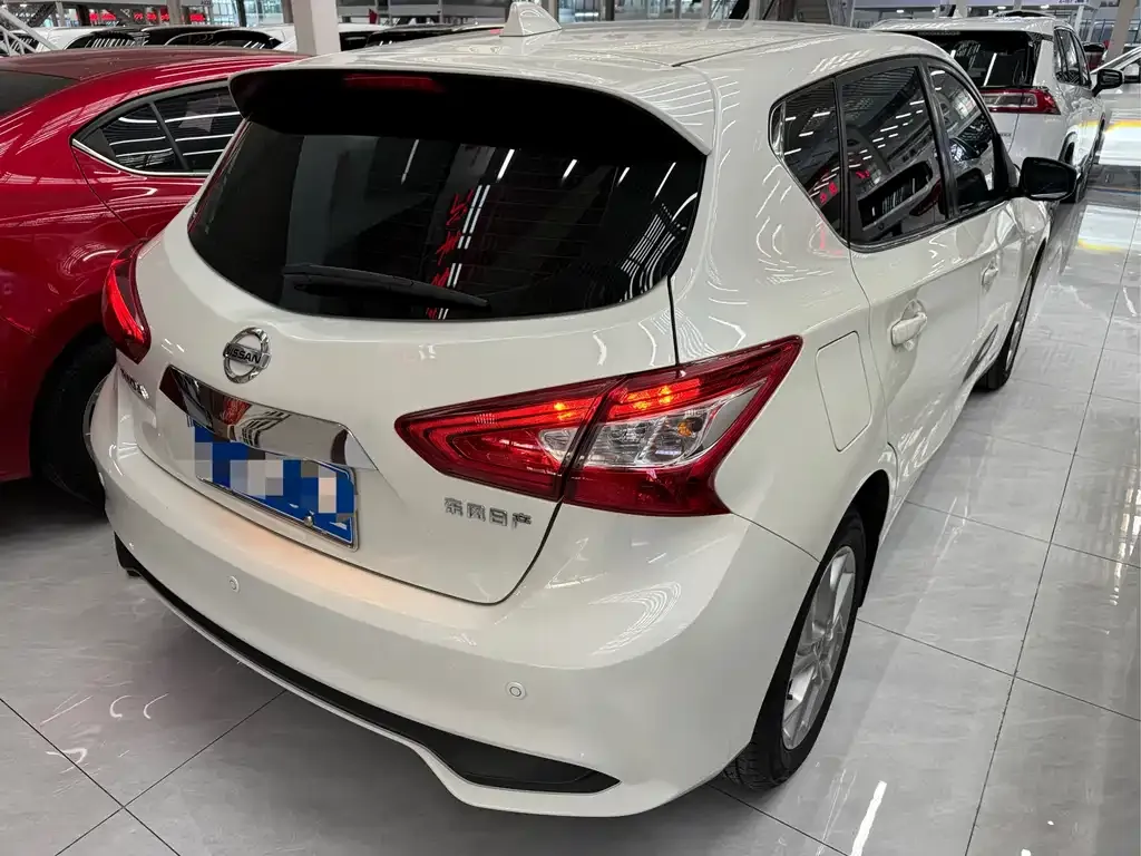 Nissan Tiida 2023 из CN, фото 10