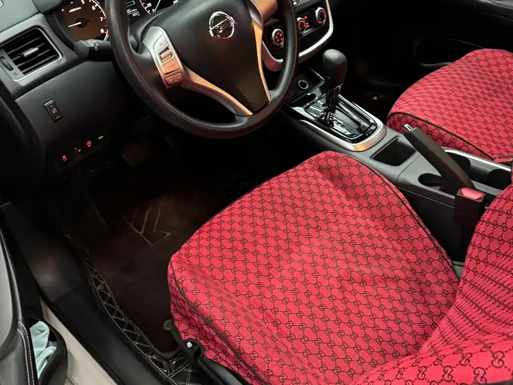 Nissan Tiida 2023 из CN, фото 2
