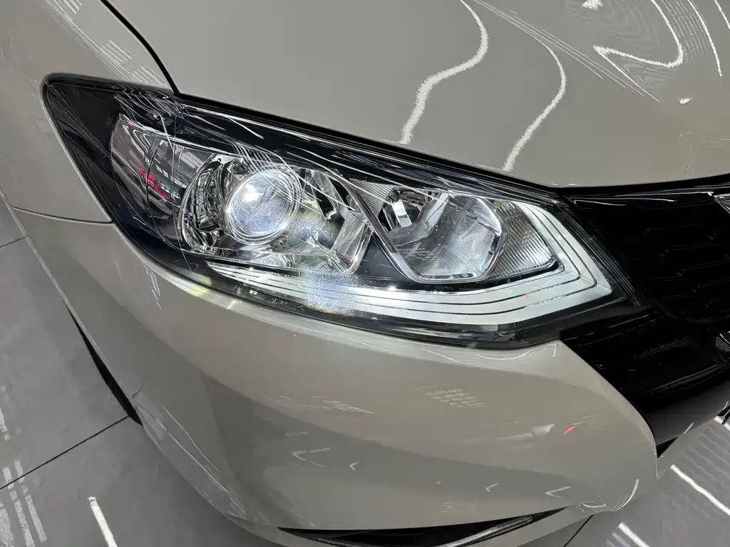 Nissan Tiida 2023 из CN, фото 9