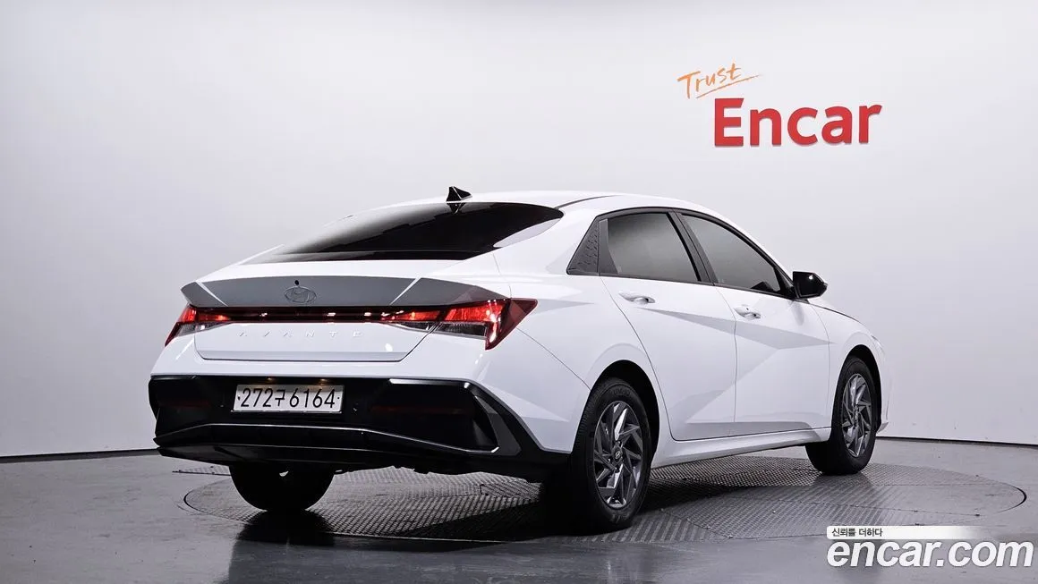 Hyundai AVANTE 2024 из KR, фото 2