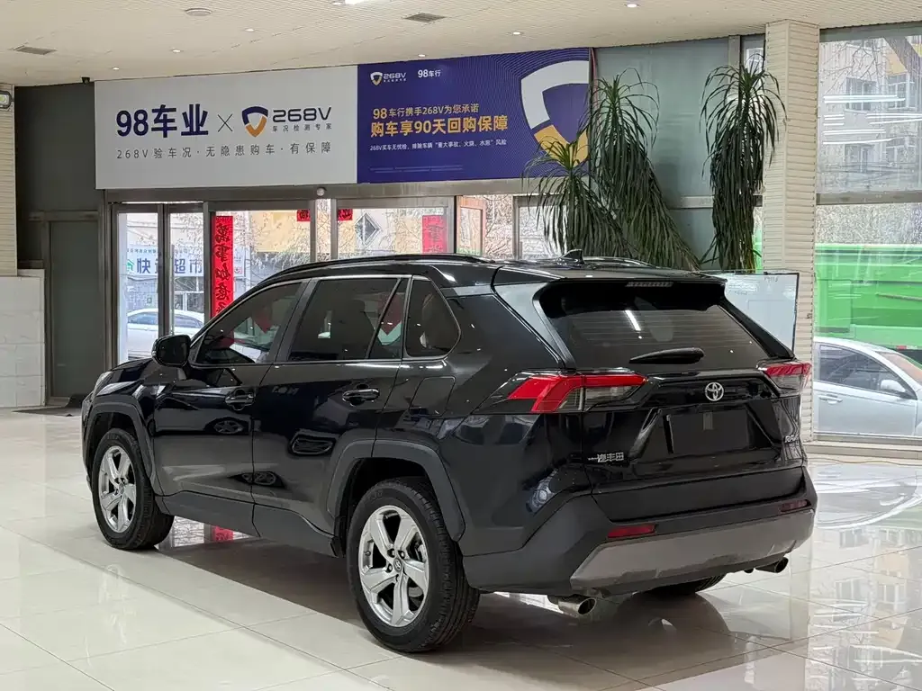 Toyota RAV4 2022 из CN, фото 6