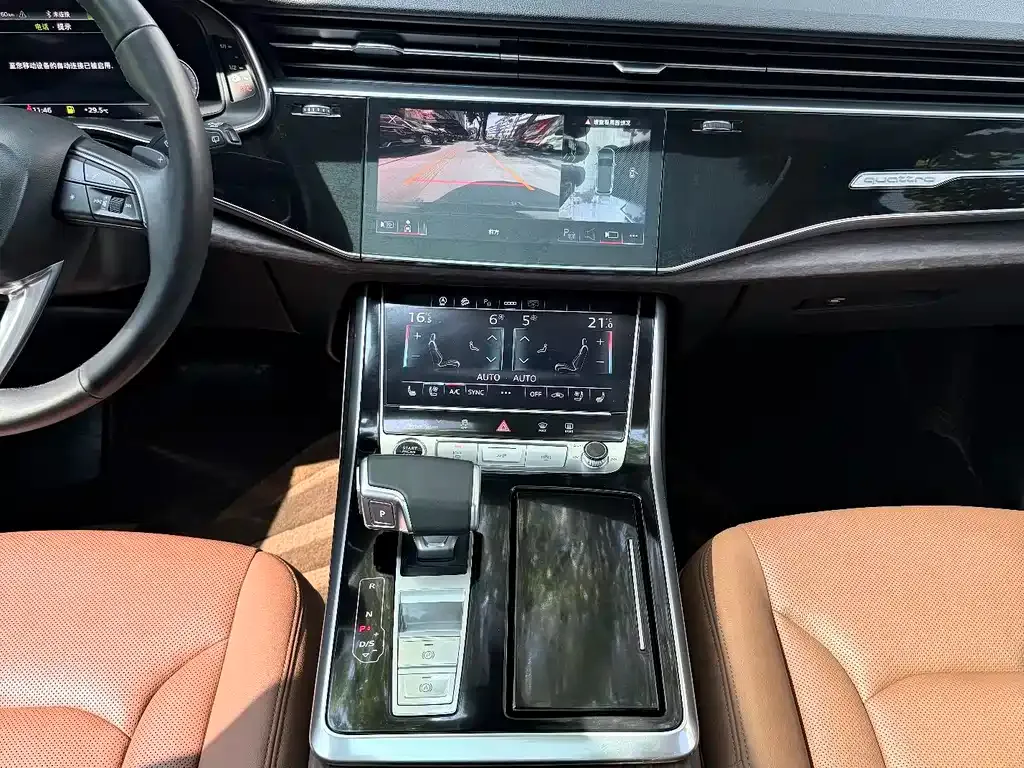 Audi Q7 2021 из CN, фото 10