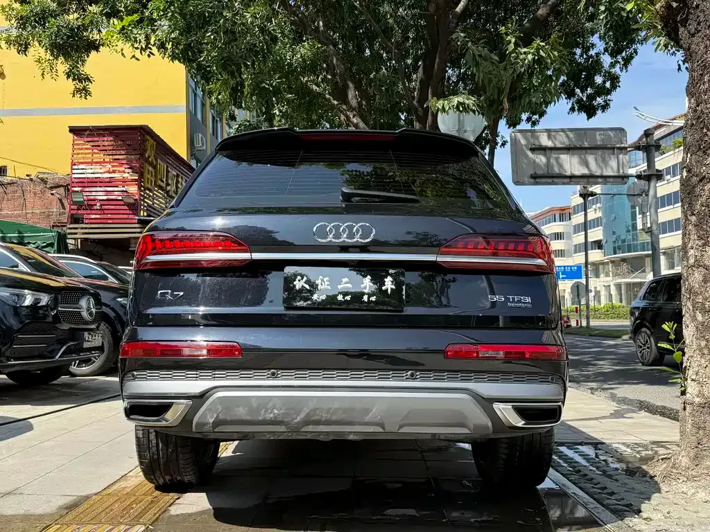 Audi Q7 2021 из CN, фото 5