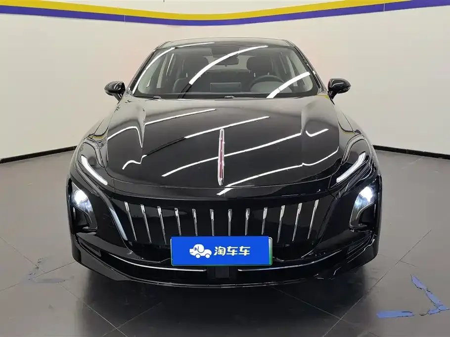 Hongqi E-QM5 2024 из CN, фото 2