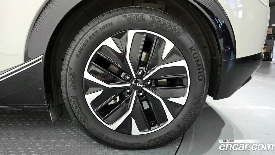 Kia EV6 — фото 5
