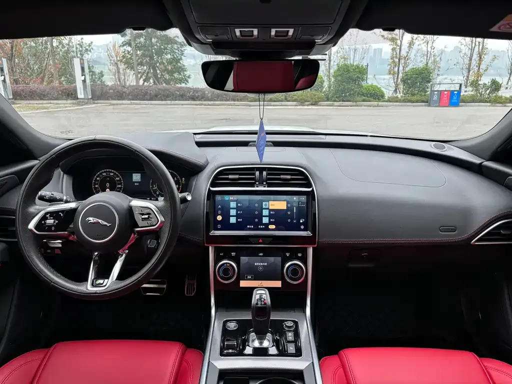 Jaguar XEL 2023 из CN, фото 10