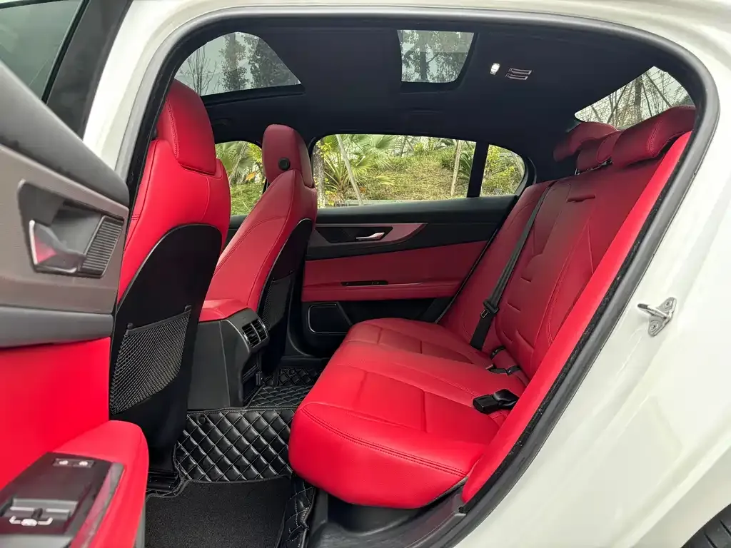 Jaguar XEL 2023 из CN, фото 9