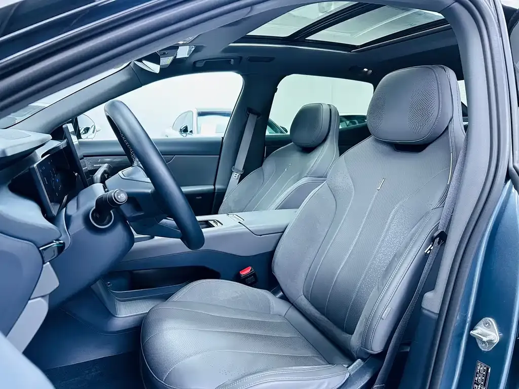 Lynk & Co 07 EM-P 2024 из CN, фото 10