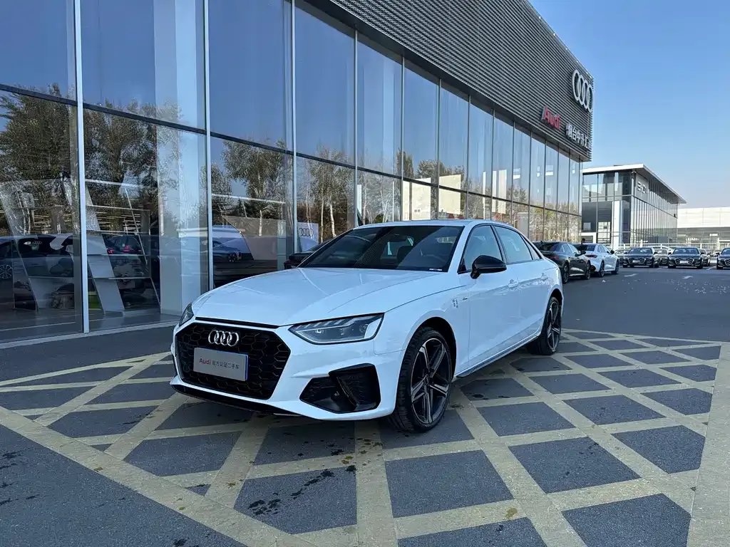 Audi A4L 2025 из CN, фото 1