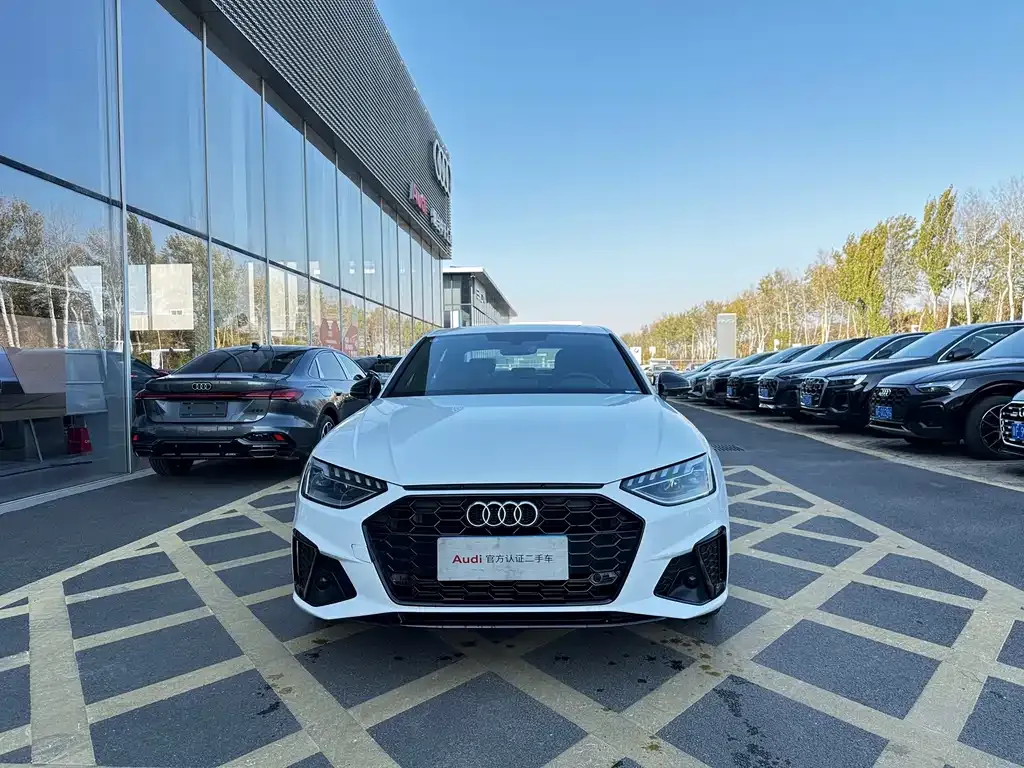 Audi A4L 2025 из CN, фото 2