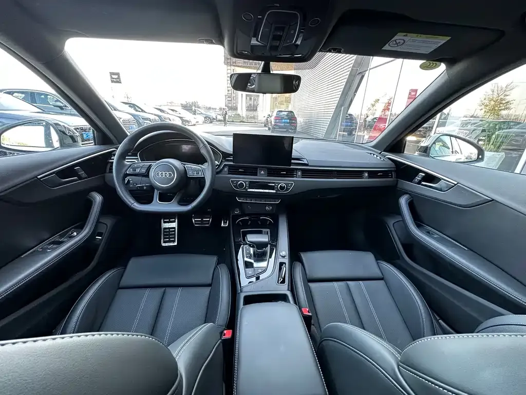 Audi A4L 2025 из CN, фото 9