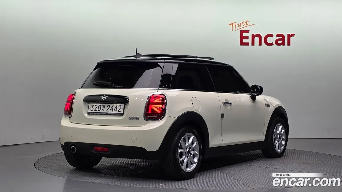 Mini Cooper 2021 из KR, фото 2