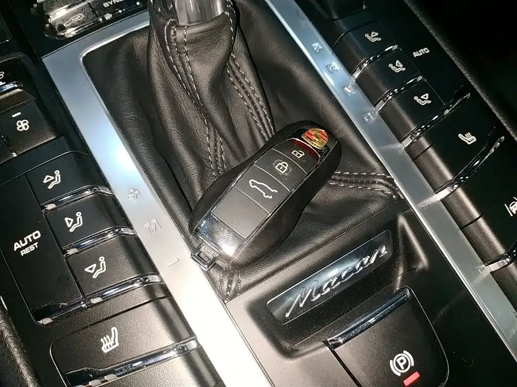 Porsche Macan 2021 из CN, фото 9