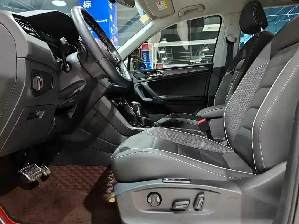 Volkswagen Tiguan L 2021 из CN, фото 4