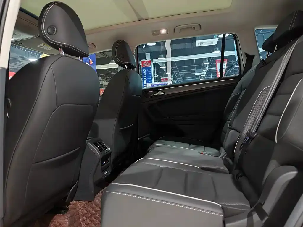 Volkswagen Tiguan L 2021 из CN, фото 6