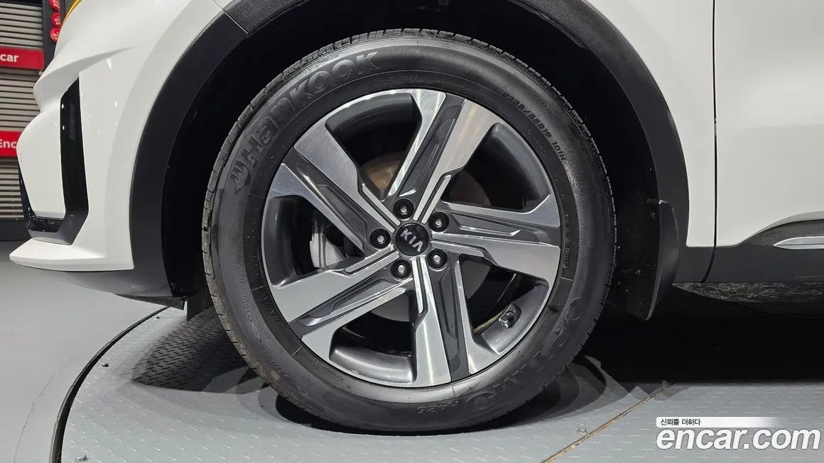 Kia Sorento — фото 5