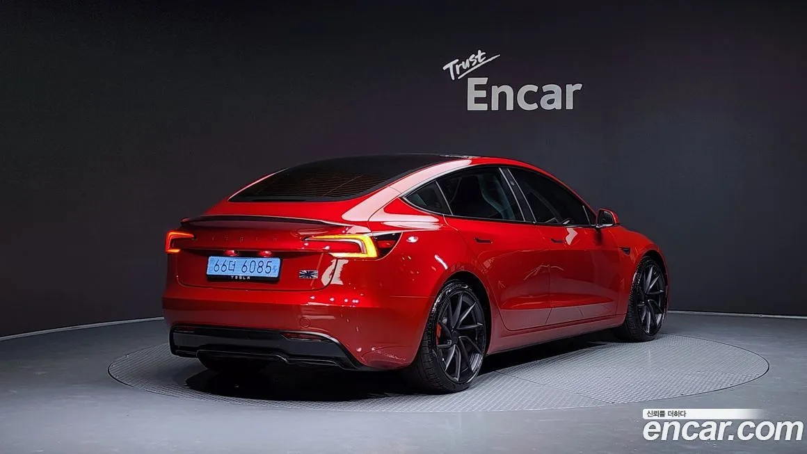 Tesla Model 3 2025 из KR, фото 2