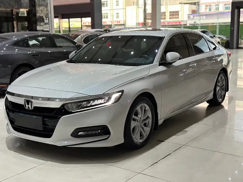 Honda Accord — фото 3