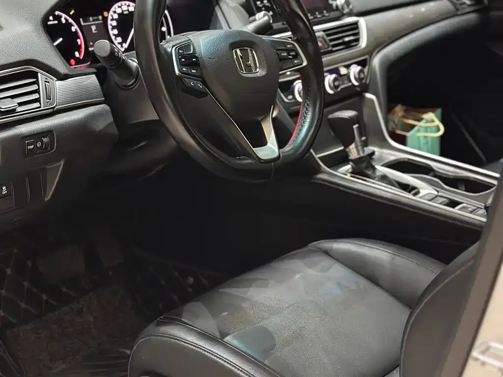 Honda Accord — фото 4