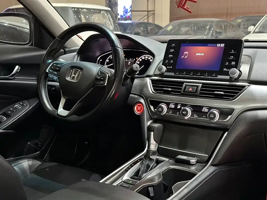 Honda Accord — фото 5
