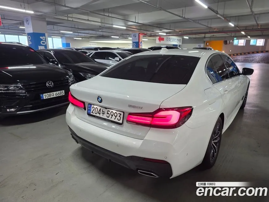 BMW 5-Series 2023 из KR, фото 7