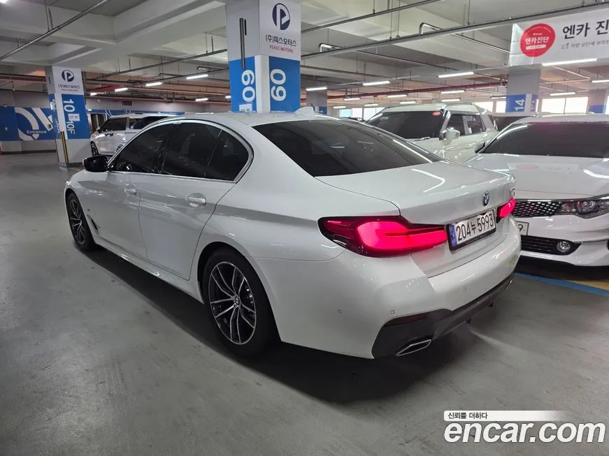BMW 5-Series 2023 из KR, фото 8