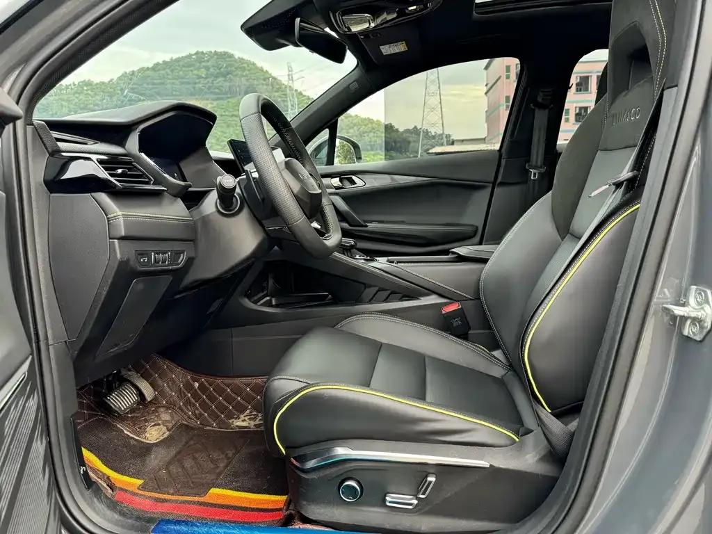 Lynk & Co 06 2023 из CN, фото 5