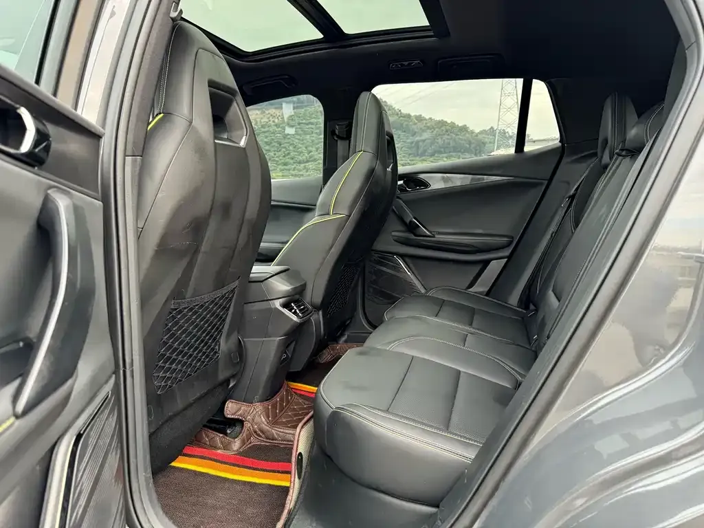 Lynk & Co 06 2023 из CN, фото 6