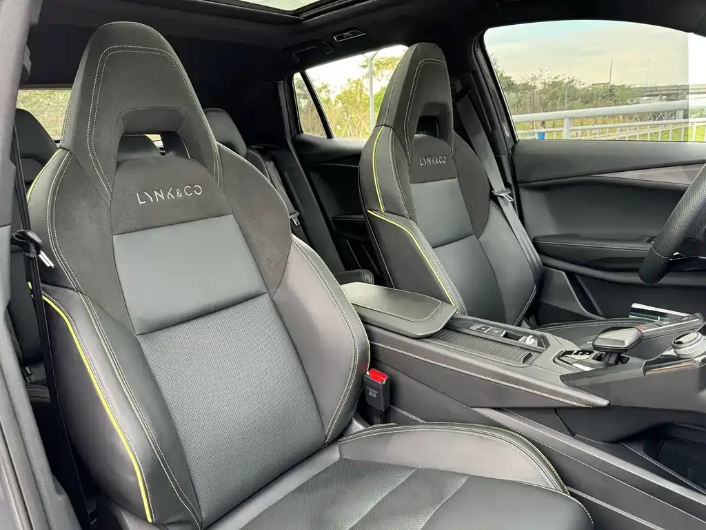 Lynk & Co 06 2023 из CN, фото 8