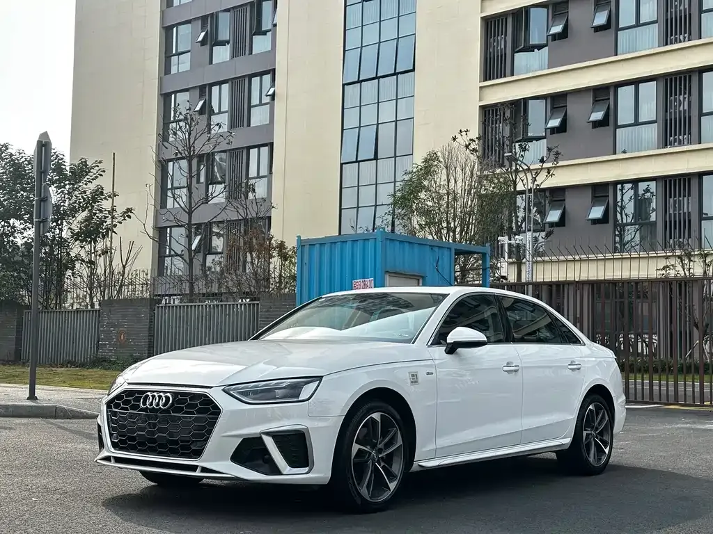 Audi A4L 2021 из CN, фото 1