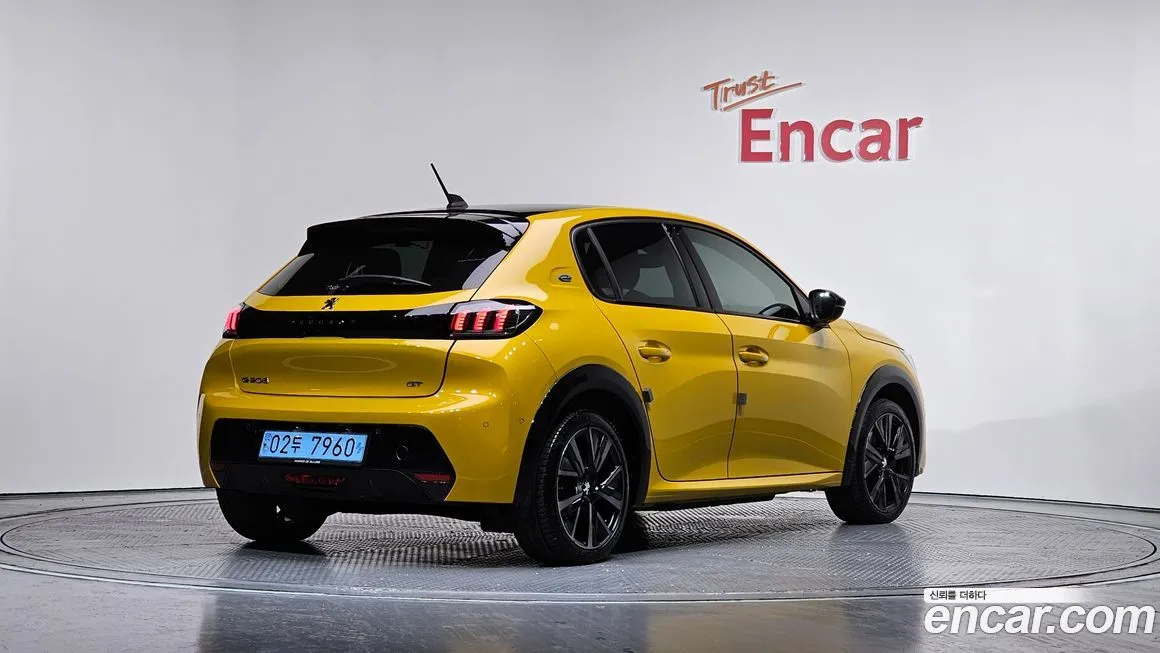 Peugeot 208 2023 из KR, фото 2