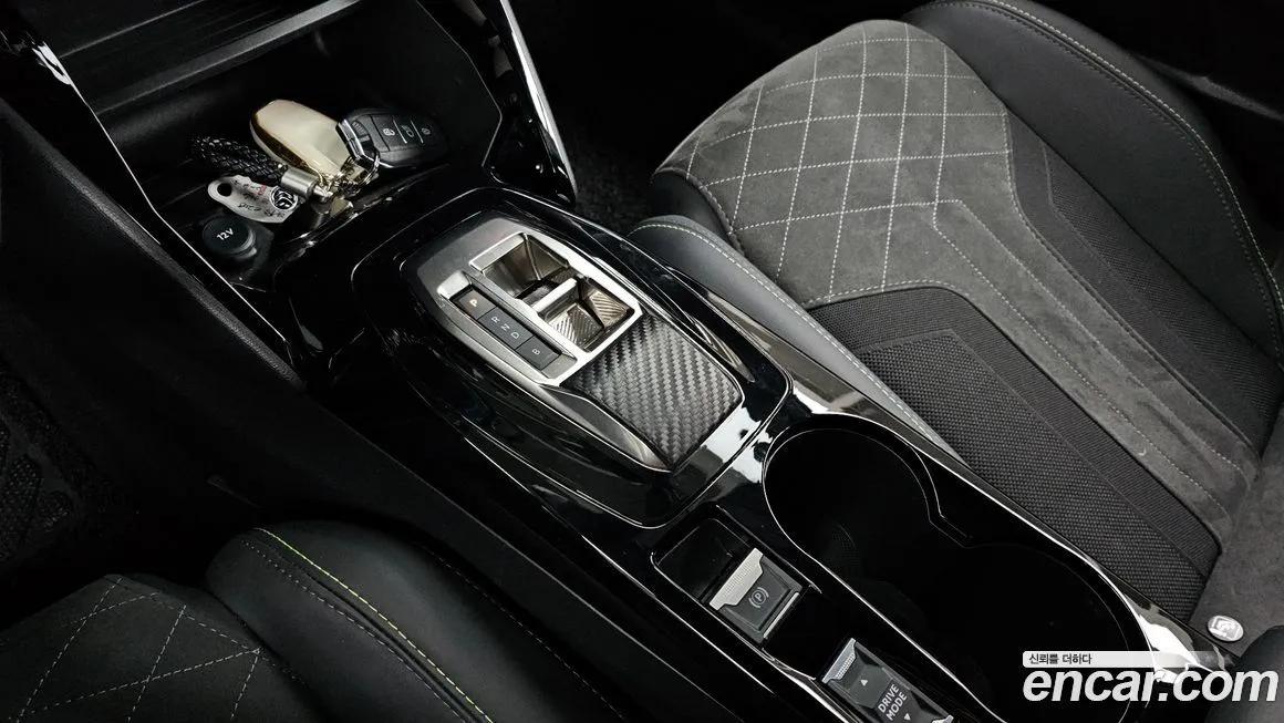 Peugeot 208 2023 из KR, фото 9