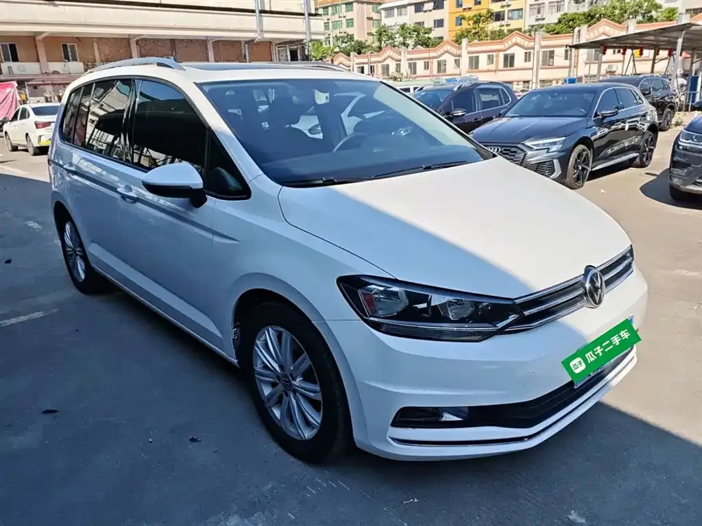 Volkswagen Touran 2021 из CN, фото 4