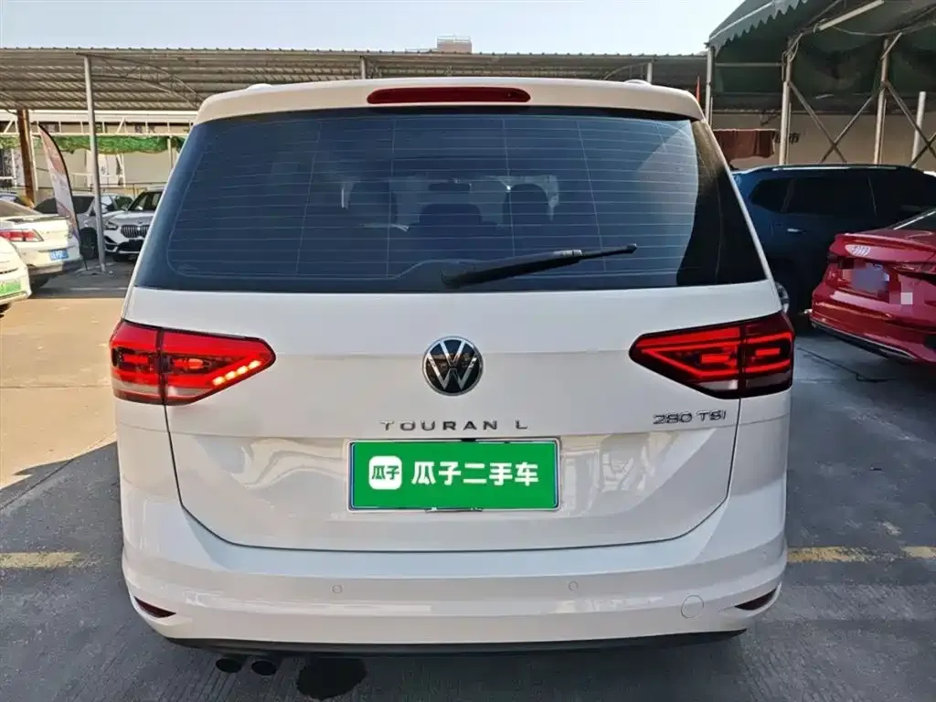 Volkswagen Touran 2021 из CN, фото 6
