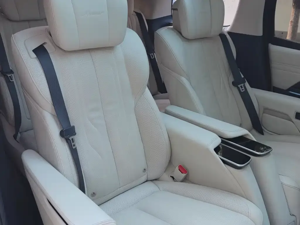 Buick Century 2023 из CN, фото 9