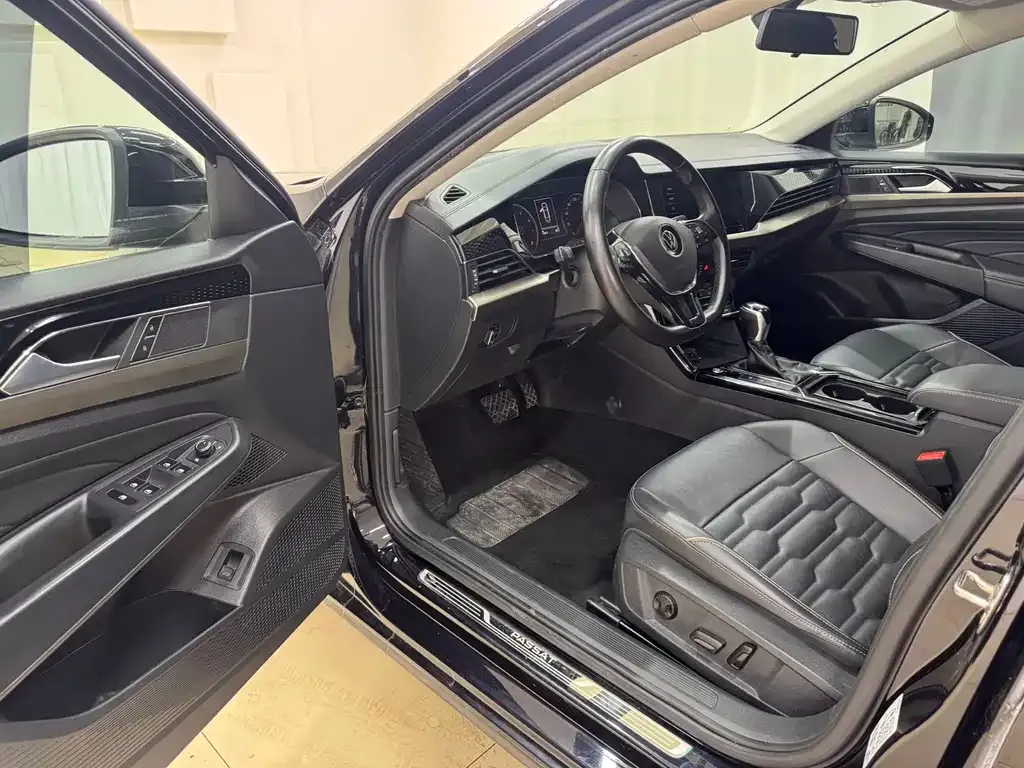 Volkswagen Passat 2021 из CN, фото 7