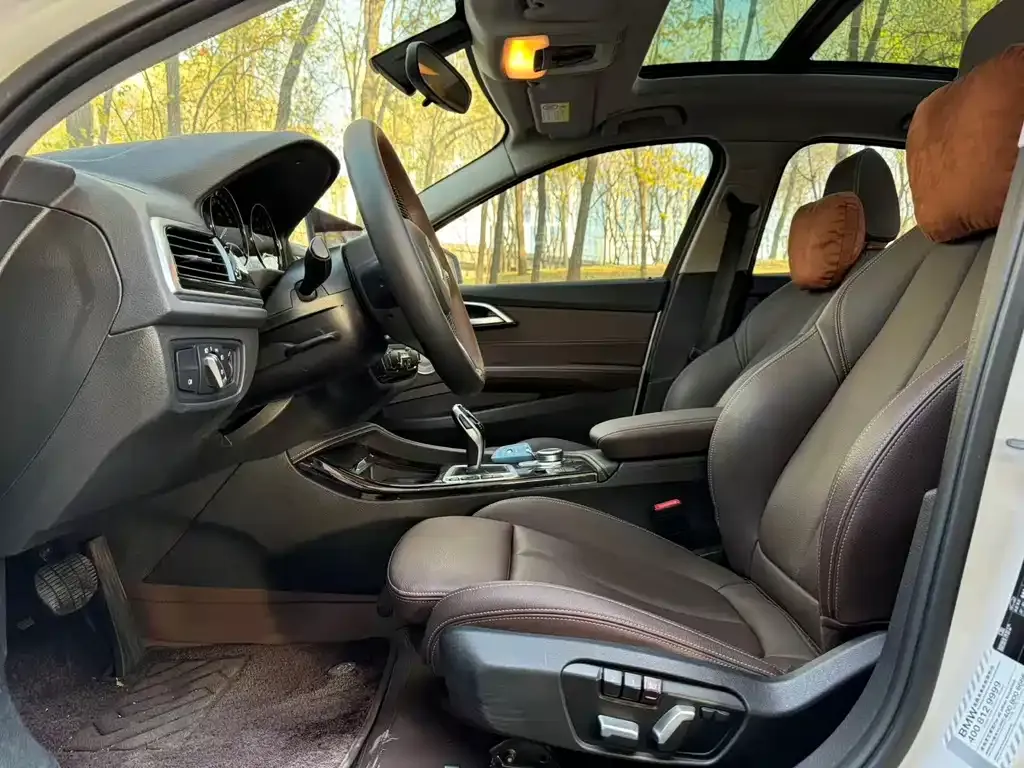 BMW 1 Series 2021 из CN, фото 3