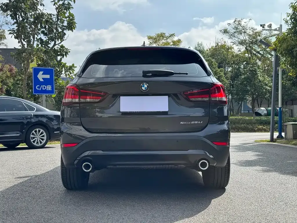 BMW X1 2021 из CN, фото 6