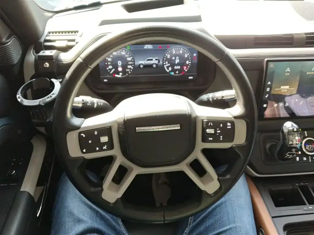 Land Rover Defender — фото 10
